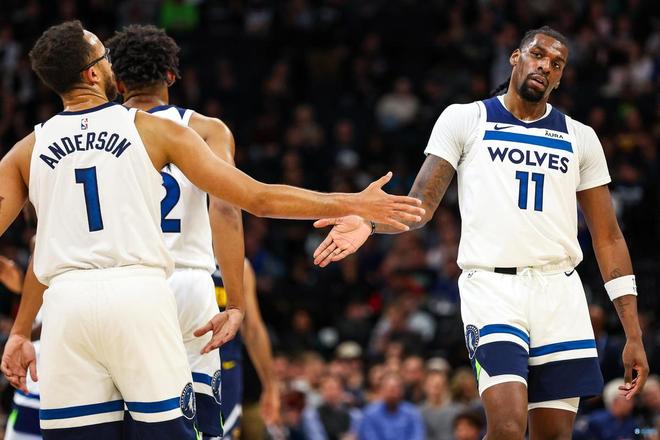 CBA：广东外援爆发 助球队大胜吉林男篮（CBA：广东外援发威 带队大胜吉林男篮）