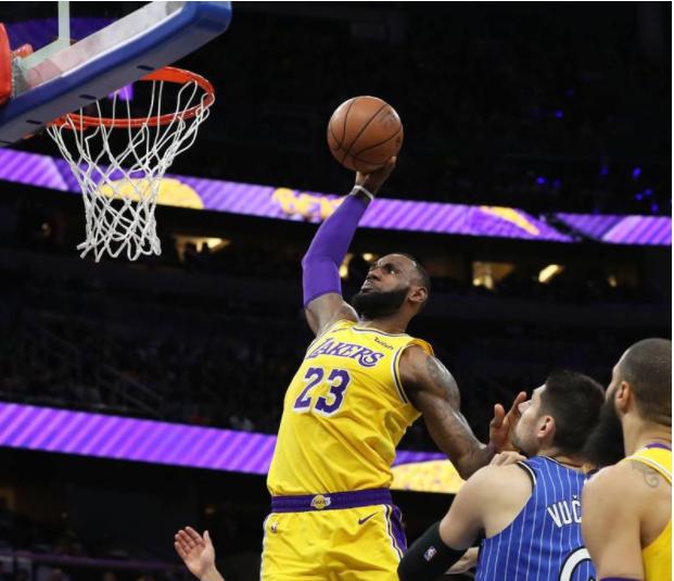 NBA精彩回放：湖人绝杀凯尔特人,（湖人压哨绝杀绿军：NBA高光回放）