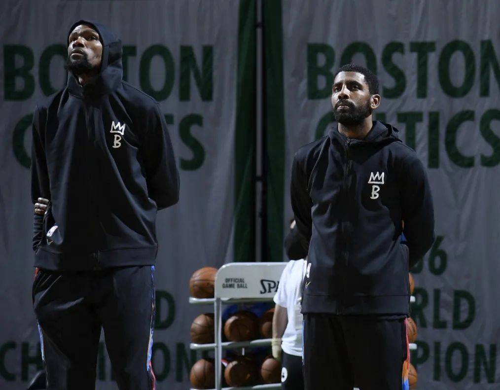 0-2不敌博洛尼亚，那不勒斯已经连续三场比赛被零封（0-2负于博洛尼亚，那不勒斯遭遇三连场零进球）