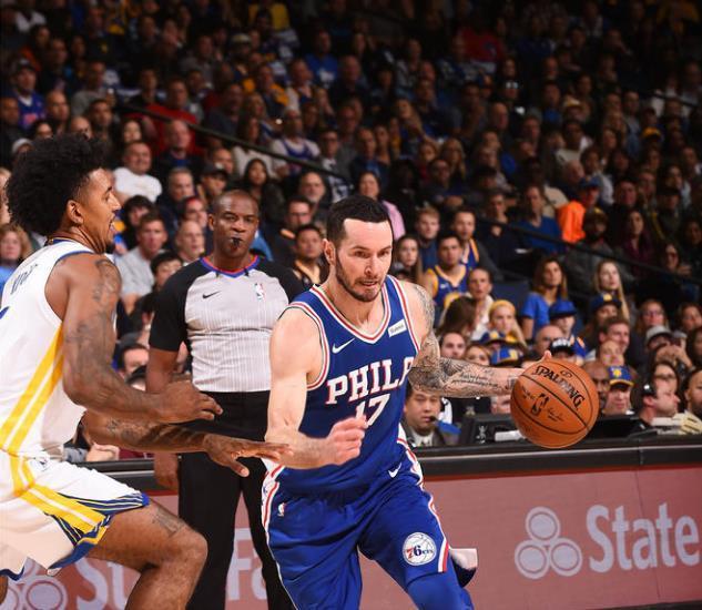 姆巴佩：于帕在本赛季属于世界最佳后卫，受到关注是很正常的（姆巴佩：于帕本赛季跻身世界顶级后卫，备受关注并不意外）